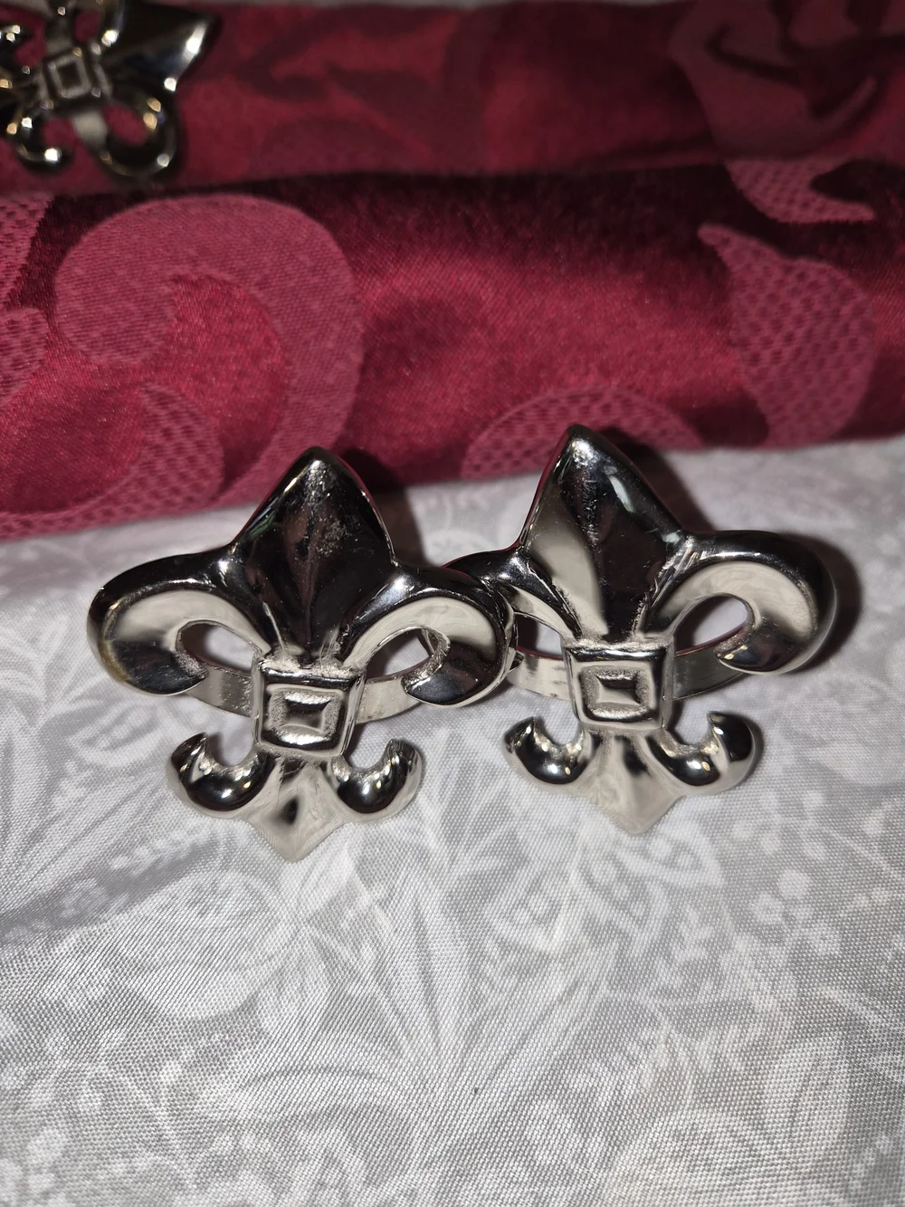 Pier 1 Imports Fleur de Lis napkin rings